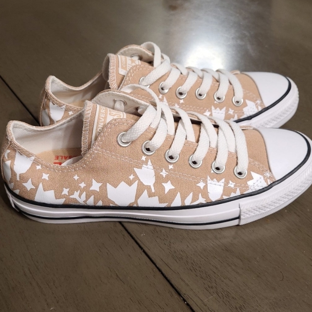 Chuck Taylor All Star OX Low Women's sz 7